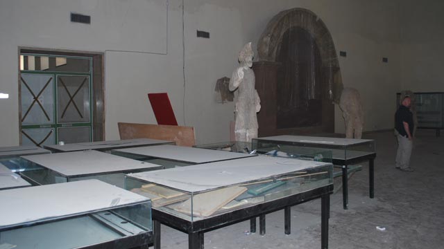 Ground floor of the Hatra Gallery at the Iraq Museum before renovation, October 2008