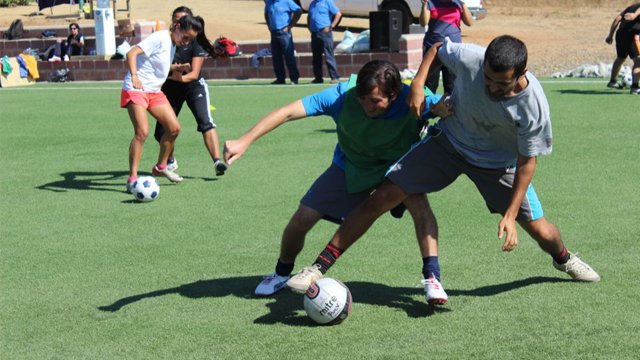 The young Chilean athletes partake in an early morning defense drill.