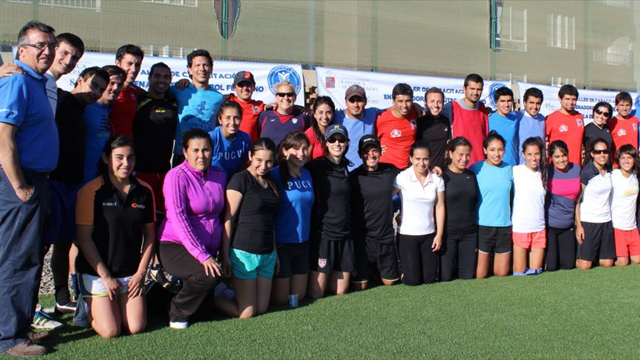 Former Women’s U.S. Women’s National Team soccer players Linda and Kate with 30 soccer coaches in Valparaiso and Viña del Mar.