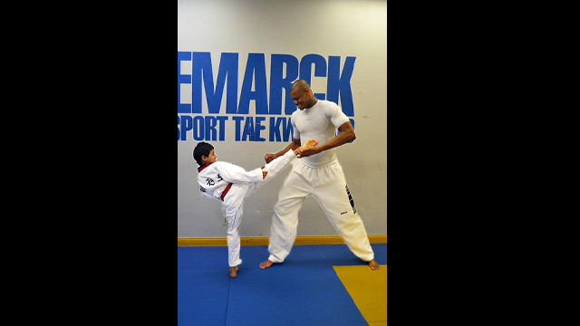 The participants had an opportunity to work with the 2007 and 2009 TKD World Champion Daba Modibo Keita from Mali.