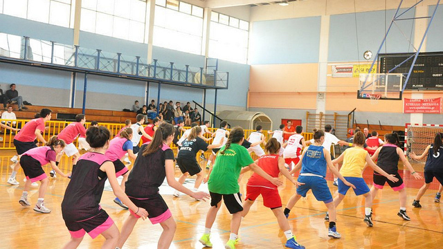 The Envoys lead an intensive clinic at Esperos Esperides Basketball Club-Kallithea, a Greek sports club.
