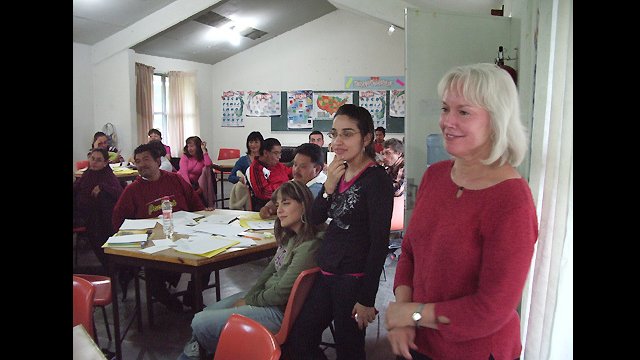 An English Language Fellow shares teaching techniques such as Readers Theater and Jazz Chants with the Mexican Association of Teachers of English.